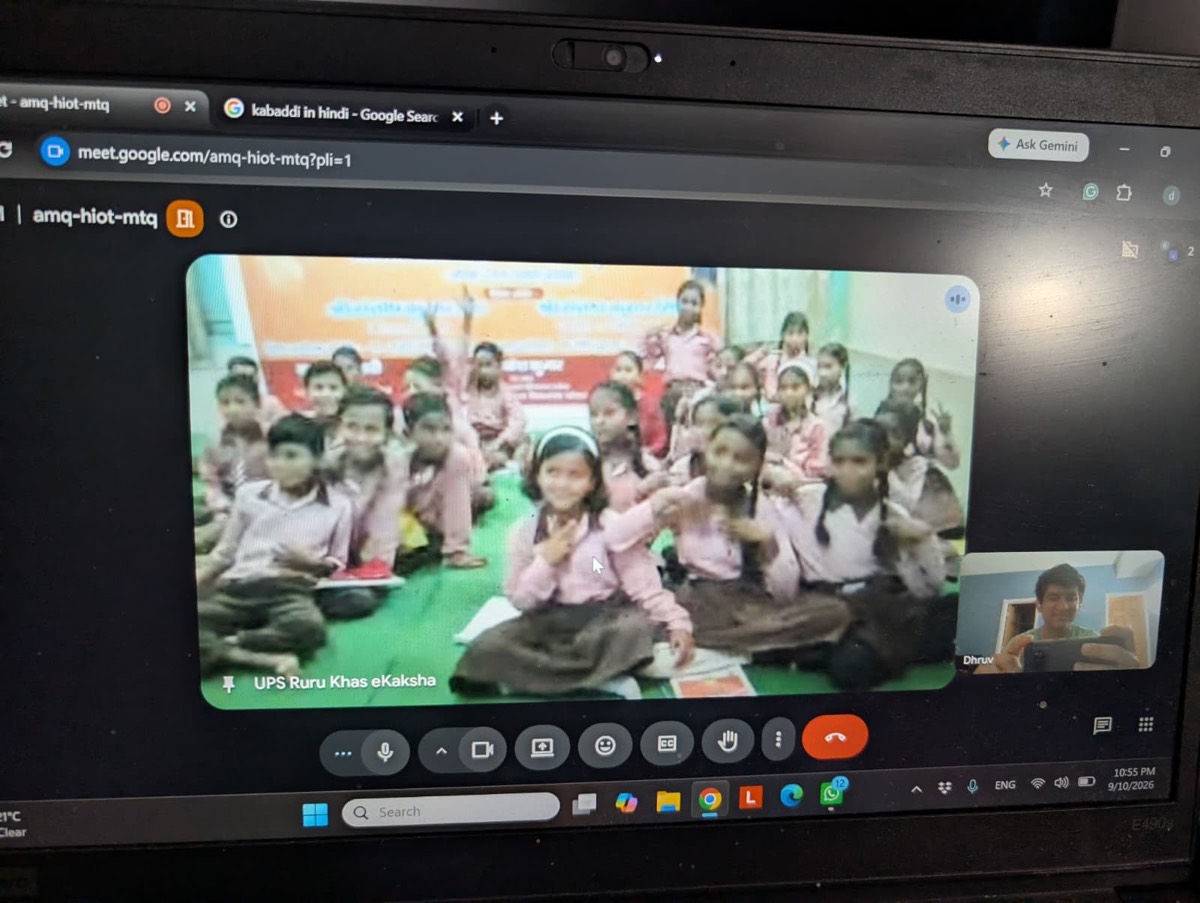Smiling students sitting together during a virtual session at UPS Ruru Khas